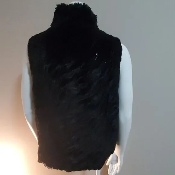 Betsey Johnson Black Faux Fur Sequined Vest (M) - Picture 5 of 6